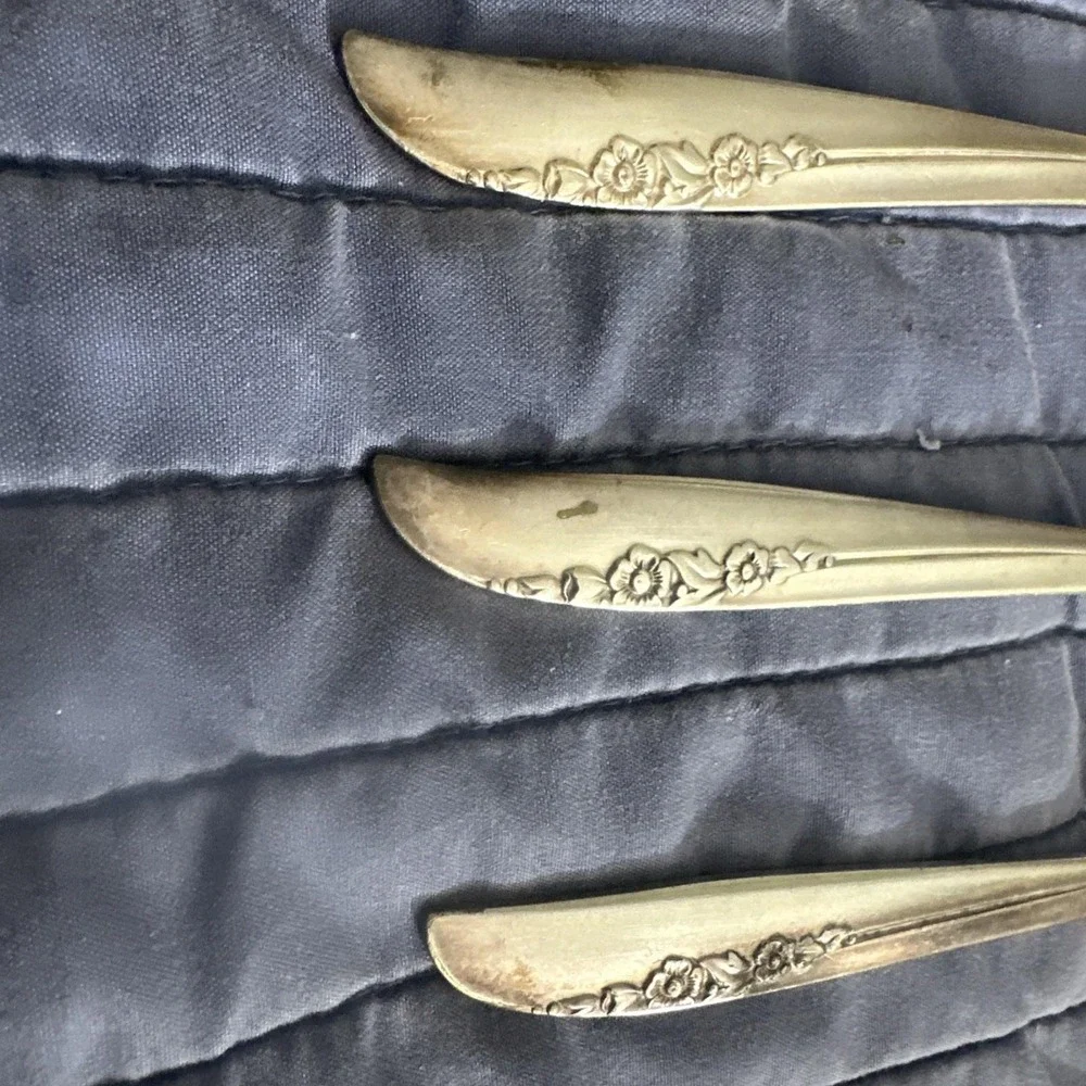 Lilac Time Silver‎ Plate Oneida Ltd 1881 Rogers Salad Forks Lot Of 8 1957
